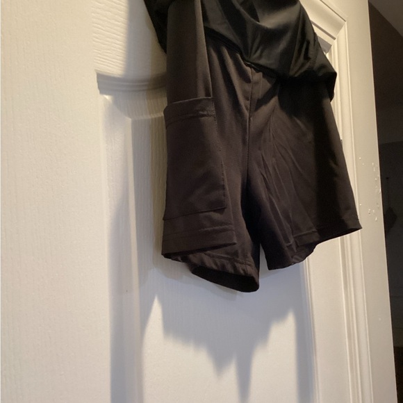 Classic Black Skort With Pockets - Picture 4 of 4